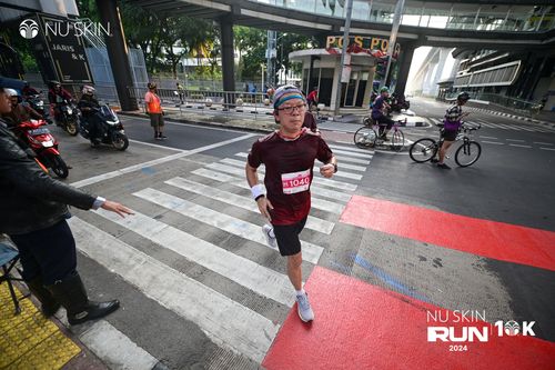 Race photo from Nu Skin Run 10K