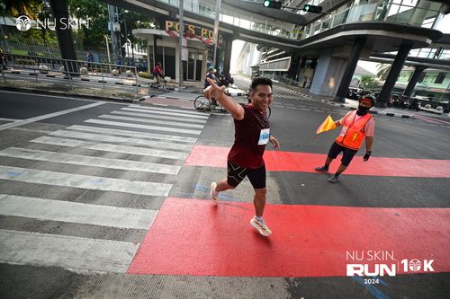 Race photo from Nu Skin Run 10K