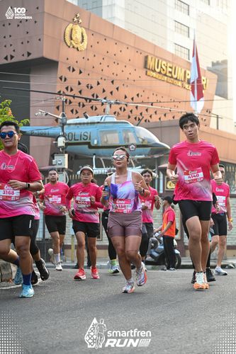 Race photo from Smartfren Run 2025 
