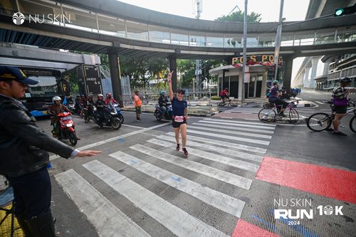 Race photo from Nu Skin Run 10K