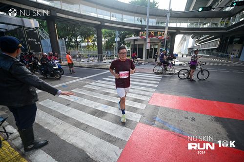 Race photo from Nu Skin Run 10K