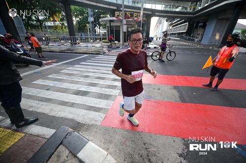 Race photo from Nu Skin Run 10K