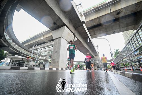 Race photo from Smartfren Run 2024