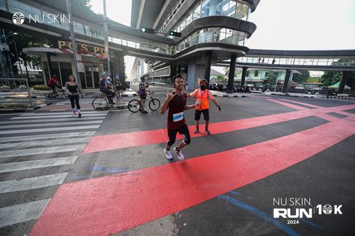 Race photo from Nu Skin Run 10K