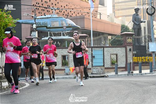 Race photo from Smartfren Run 2025 