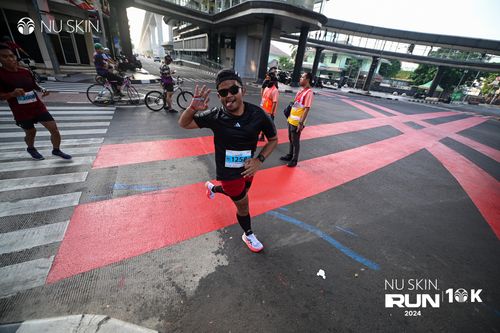 Race photo from Nu Skin Run 10K