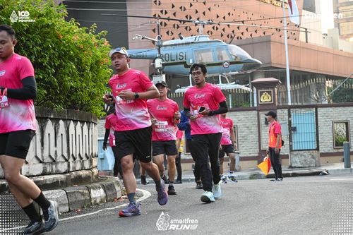 Race photo from Smartfren Run 2025 