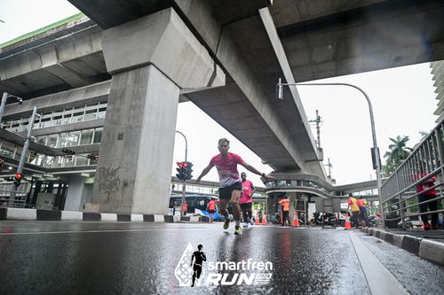 Race photo from Smartfren Run 2024