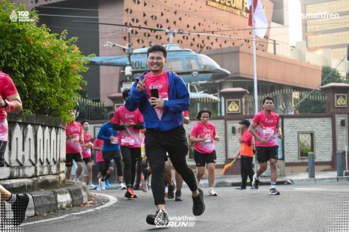 Race photo from Smartfren Run 2025 