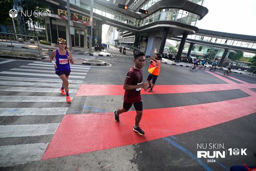 Race photo from Nu Skin Run 10K
