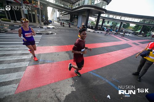 Race photo from Nu Skin Run 10K