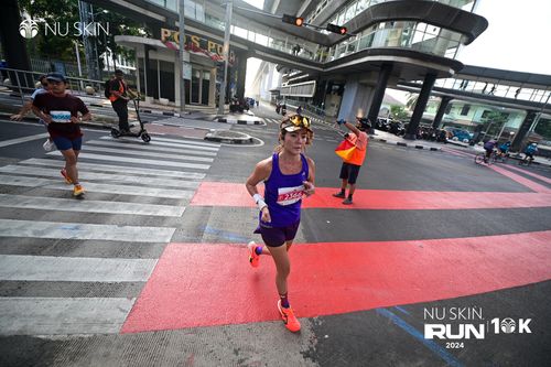 Race photo from Nu Skin Run 10K