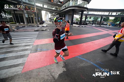 Race photo from Nu Skin Run 10K