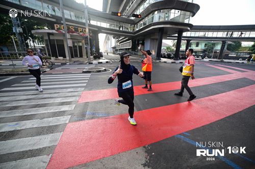 Race photo from Nu Skin Run 10K