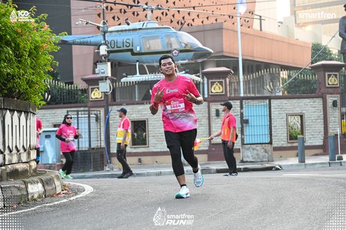 Race photo from Smartfren Run 2025 