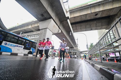 Race photo from Smartfren Run 2024