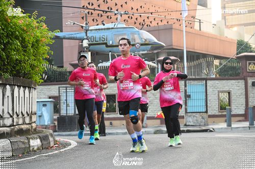 Race photo from Smartfren Run 2025 