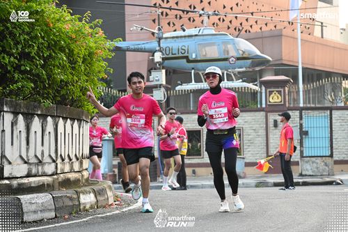 Race photo from Smartfren Run 2025 