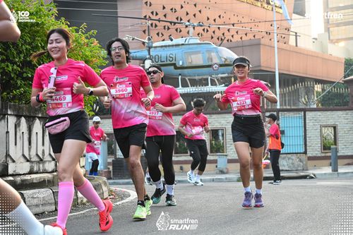 Race photo from Smartfren Run 2025 