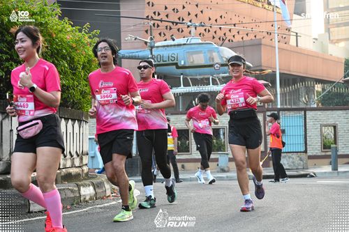 Race photo from Smartfren Run 2025 