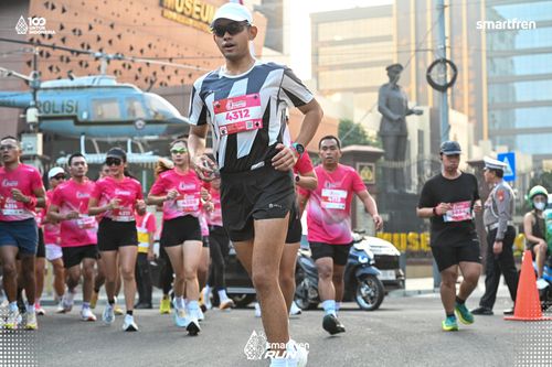 Race photo from Smartfren Run 2025 