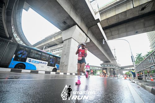 Race photo from Smartfren Run 2024