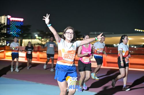 Race photo from PIK NITE RUN 2025
