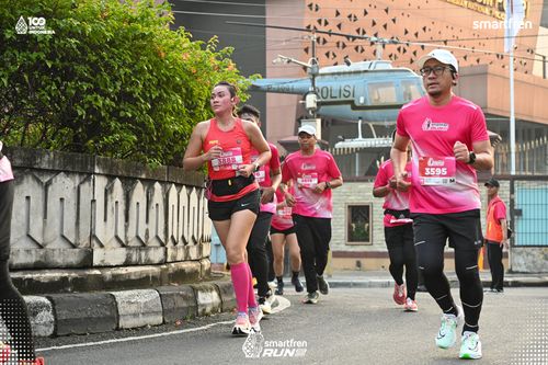 Race photo from Smartfren Run 2025 