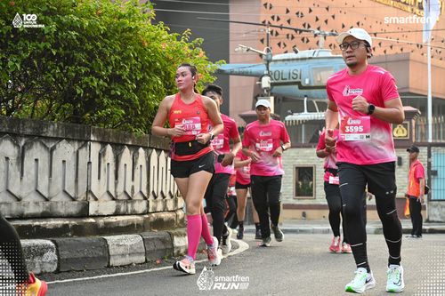 Race photo from Smartfren Run 2025 