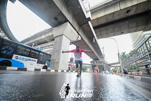 Race photo from Smartfren Run 2024