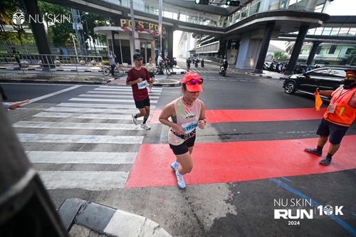 Race photo from Nu Skin Run 10K