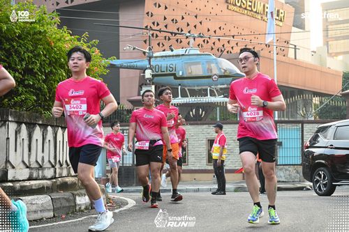 Race photo from Smartfren Run 2025 