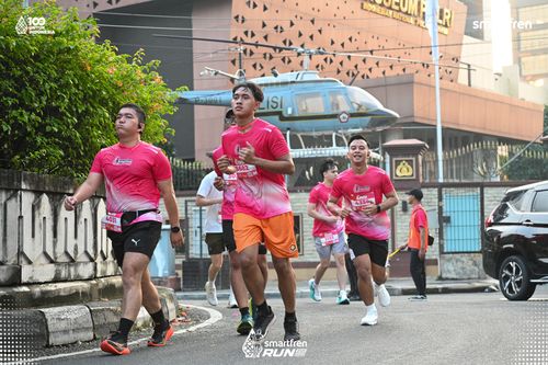 Race photo from Smartfren Run 2025 