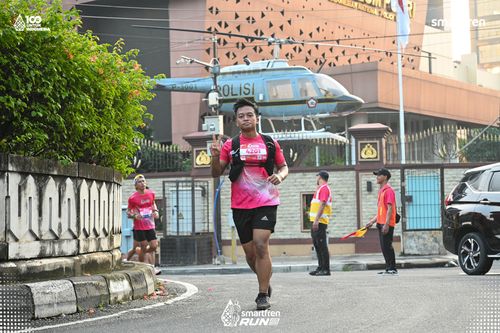 Race photo from Smartfren Run 2025 