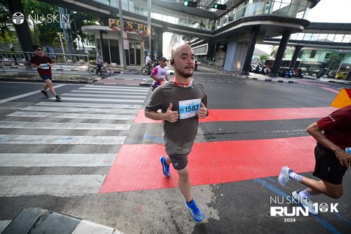Race photo from Nu Skin Run 10K