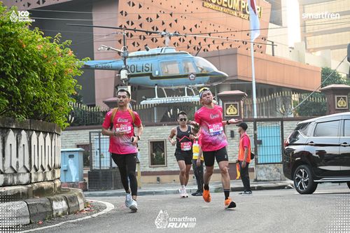 Race photo from Smartfren Run 2025 