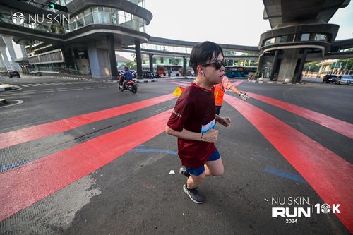 Race photo from Nu Skin Run 10K