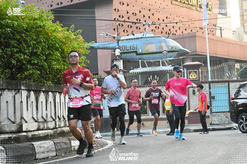Race photo from Smartfren Run 2025 