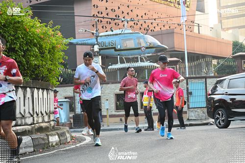 Race photo from Smartfren Run 2025 