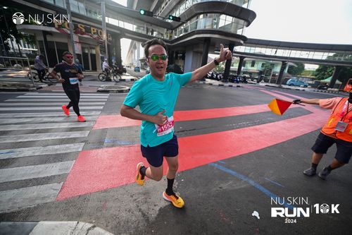 Race photo from Nu Skin Run 10K
