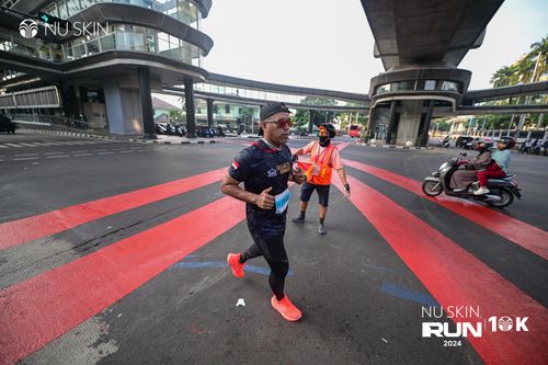 Race photo from Nu Skin Run 10K