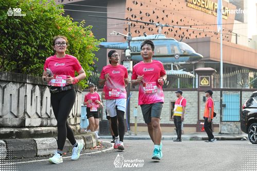 Race photo from Smartfren Run 2025 