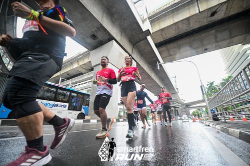 Race photo from Smartfren Run 2024