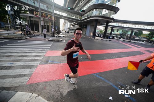 Race photo from Nu Skin Run 10K