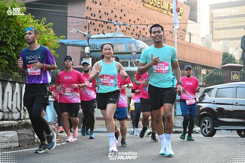 Race photo from Smartfren Run 2025 