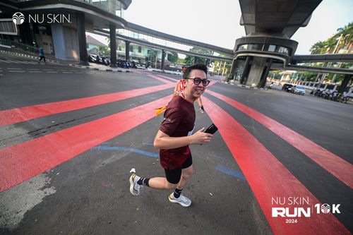 Race photo from Nu Skin Run 10K