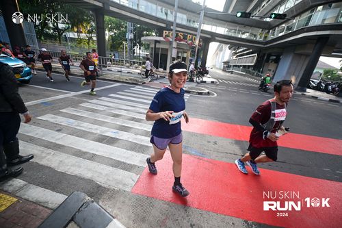 Race photo from Nu Skin Run 10K
