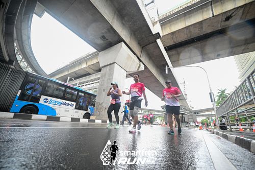 Race photo from Smartfren Run 2024