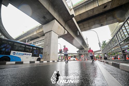 Race photo from Smartfren Run 2024