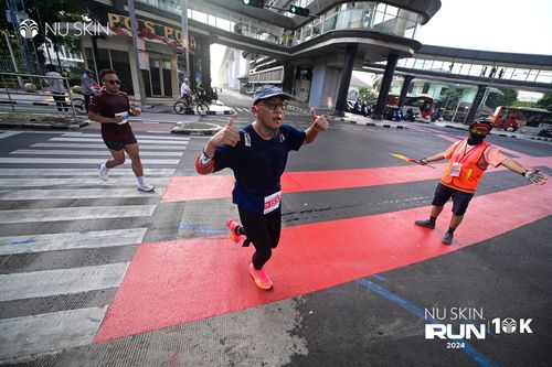 Race photo from Nu Skin Run 10K